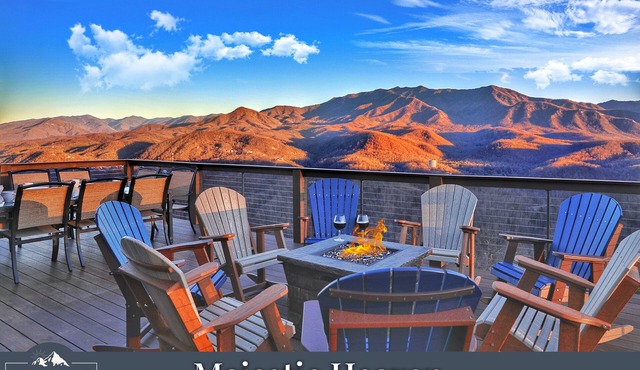 ASTONISHING Luxury Cabin! Majestic VIEWS! Theater! Fire Pits! HUGE Decks Hot Tub