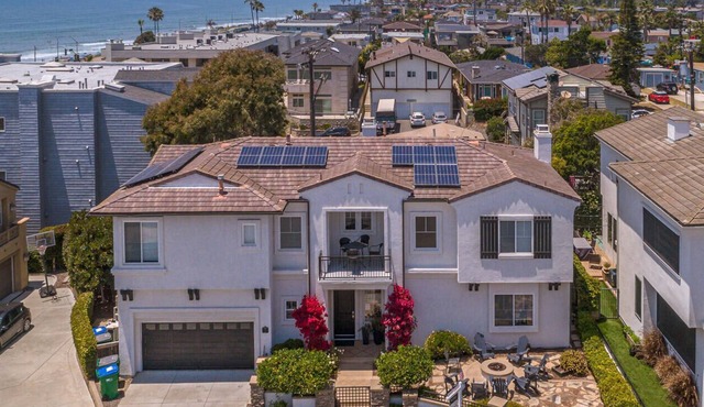 Astonishing Oceanfront beach house with Jacuzzi & Ocean Views & … Lemon Trees