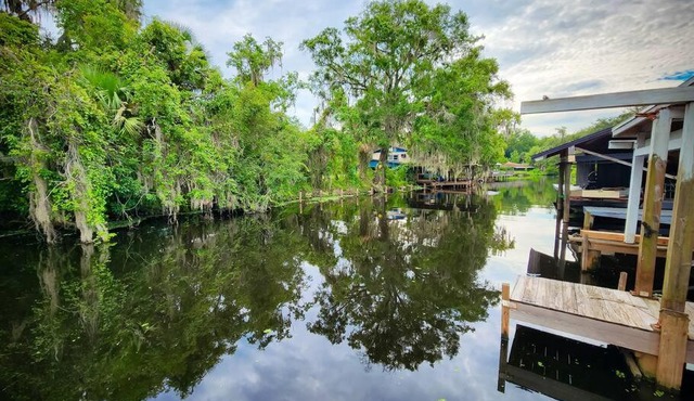 Astor River House with 2 private boat slips