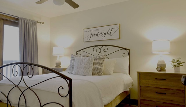 Astor Street Retreat 3BR Condo