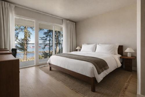 Astoria Crest Hotel