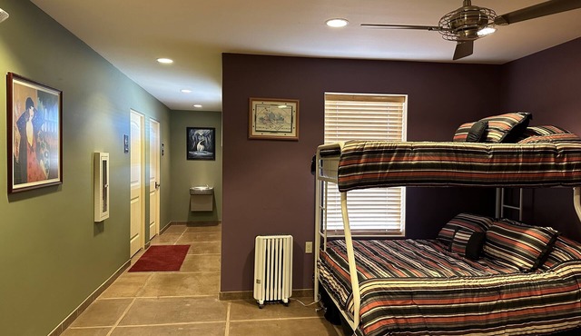 Astronomers Birders Hikers Portal Rodeo Lodging, Fly in Option 3 bedrooms