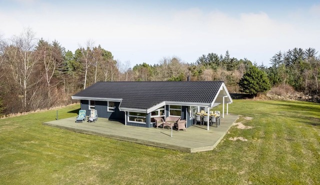 "Aswaldi" - 1.5km from the sea by Interhome