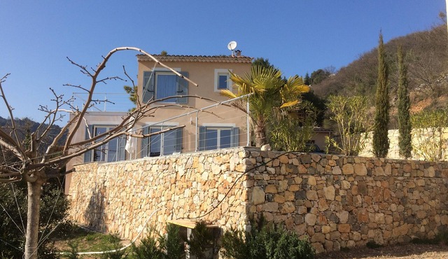 At 10 Km from Menton, magnificent sea view New villa with pool at the gates of the sea
