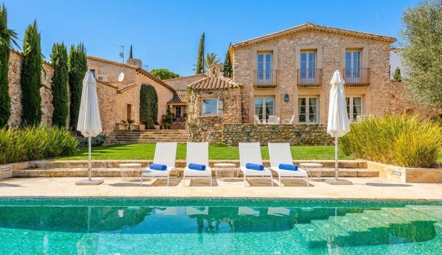 At 10 Minutes DRIVE from Sitges: Casa de Piedra: Luxury, Nature, and Exclusivity