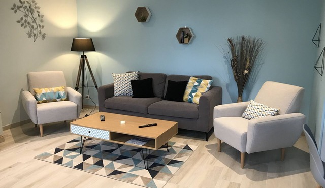 At 24, house up to 6 people (work or leisure)