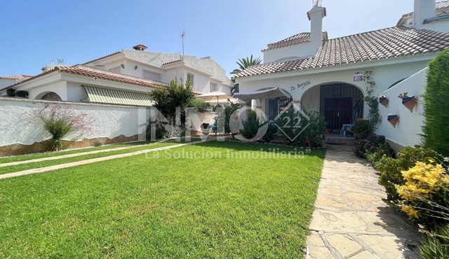 at Cambrils Mar area, nice house with garden