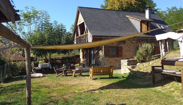 At (CAMPAS), listen to the silence in front of the mountain