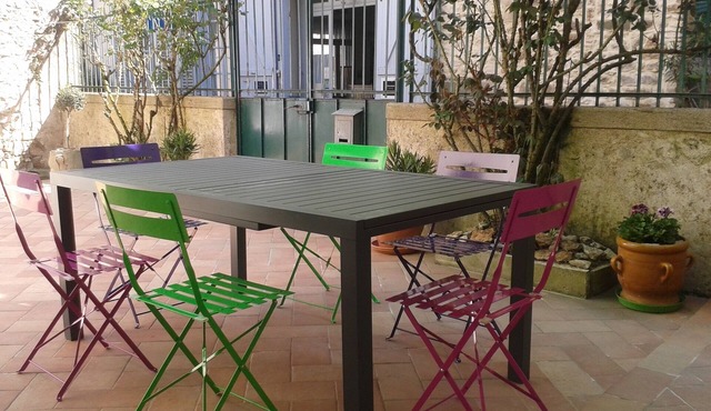 AT CLEMENTINE L'OCCITANE