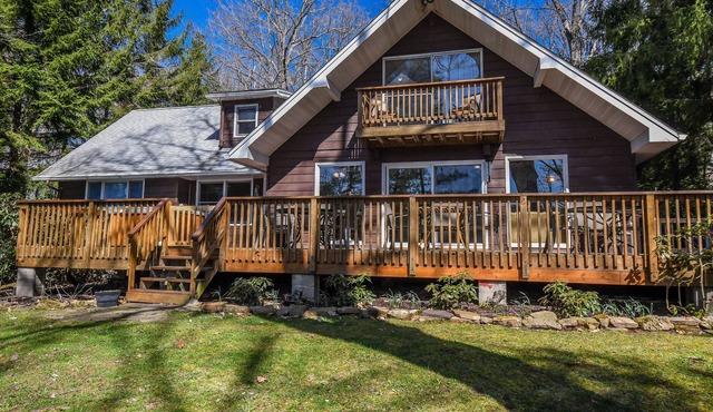 At Ease | Lakefront with Hot Tub & Private Dock!