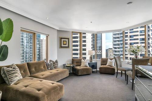 At Home with Sydney Harbour Bridge and Opera House