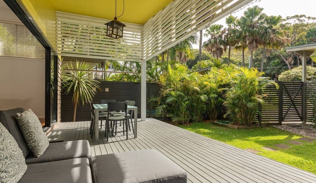 At Lizzie @ Elizabeth Beach