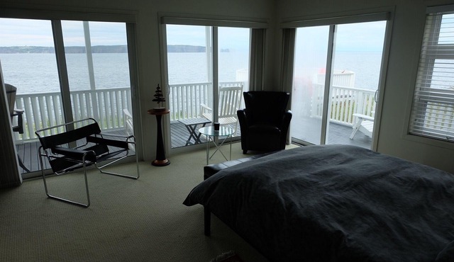 At Ocean's Edge - Beautiful Views and Modern Conveniences