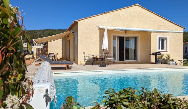 AT SABINE - FULL FOOT VILLA WITH COMFORT