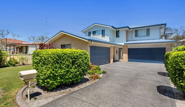 At Shoal & Nelson- 2 Best Port Stephens Bays in one location.