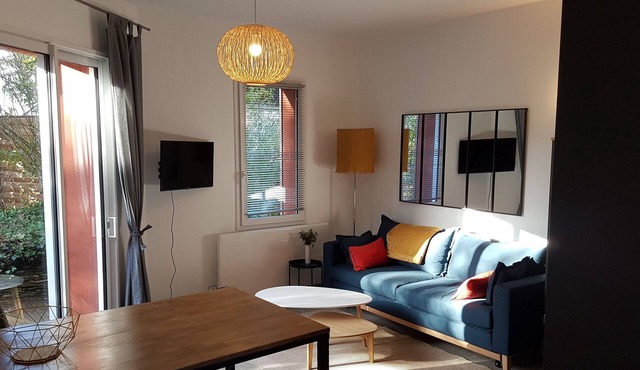 "At the edge of Angers" T1 bis residence with terrace
