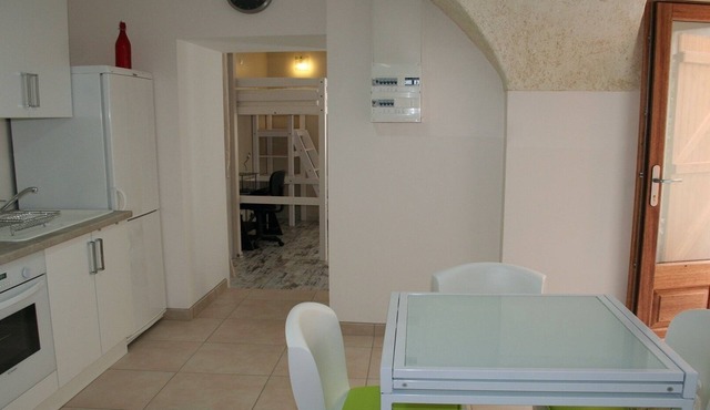 At the edge of the river Drôme, in Saillans, lodging beaumiroir in rdc, 2 to 4 people