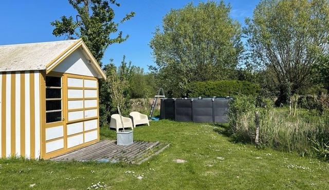 At the end of a meadow, a quiet place in communion with nature, 8 minutes from the sea