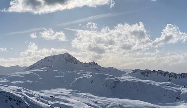 At the foot of the major ski resorts: 3-room apartment.