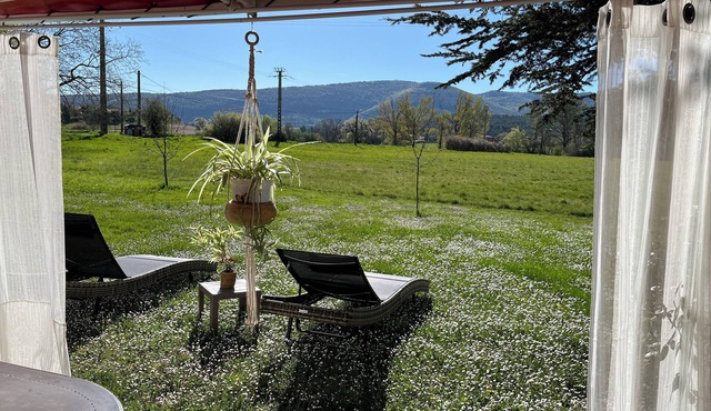 At the foot of Mont Ventoux, between Sault and the gorges of the Nesque, Vélo