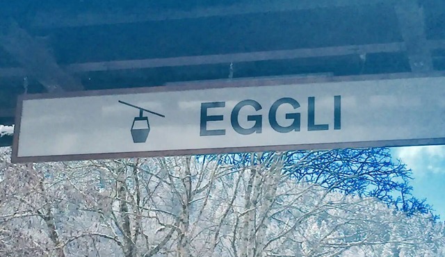 At the foot of Mount Eggli Gstaad-Skiing can begin on foot.