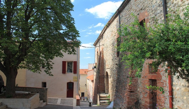 At the foot of the cathedral, renovated village house just for you 2