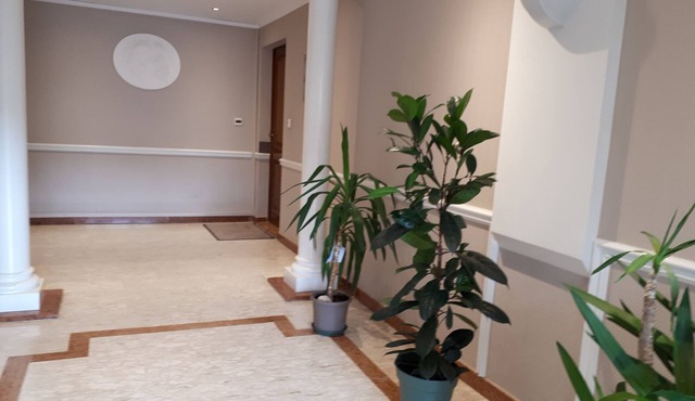 At the foot of the vineyards, apartment in a small residential condominium.