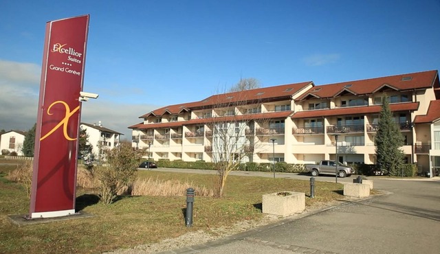 At the gates of the Alps; between lakes and mountains