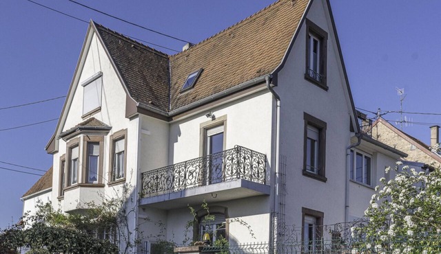 At the gates of Strasbourg charming apartment in lush greenery 4 per.