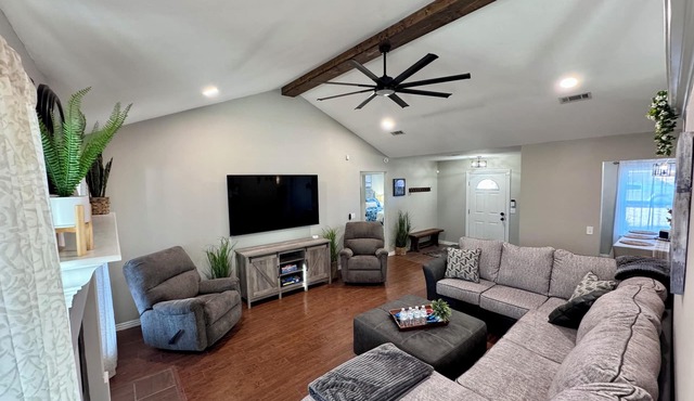 At the Heart of NWA, Detached Game room, L2 Charging, Bonus amenities and more!