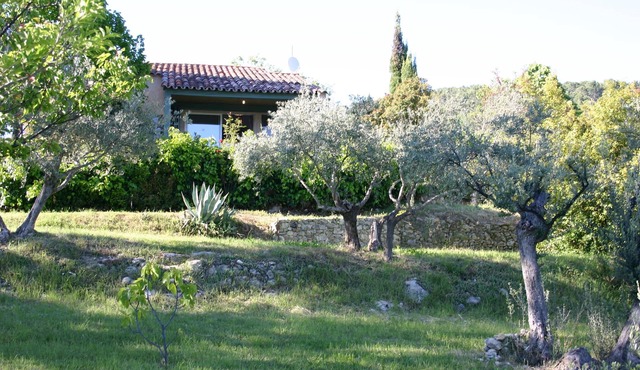 At the heart of Provence, in a private area of ​13 hectares. Quiet and smooth