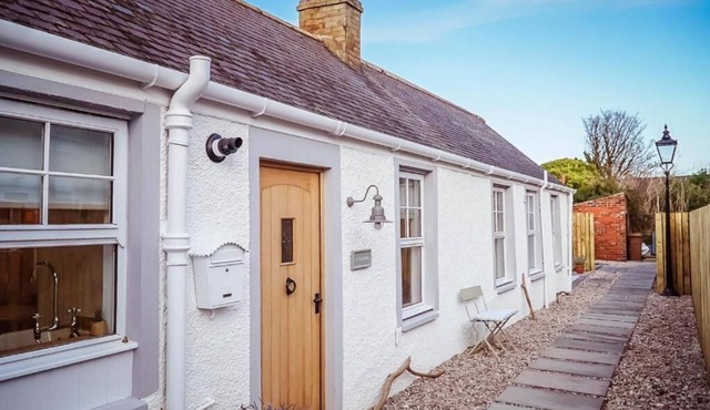 At The River - A Fairytale Cottage by the Beach