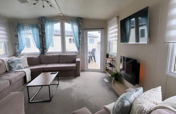 At The Waters Edge (Wansbeck View 26)