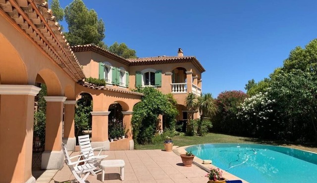 ATALAYE, large Mediterranean house with a large garden and pool