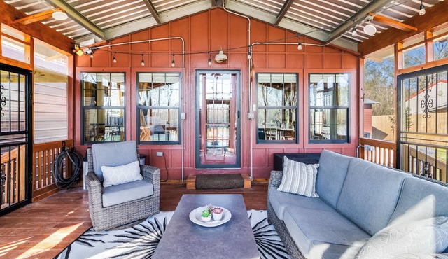 Atchafalaya River Cabin Sleeps 7