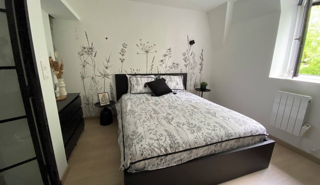 Atelier d'Arches, charming 2-bedroom apartment for 4 people in a beautiful historic building