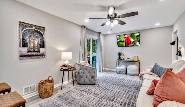ATH - 3BR - Sleeps 8 - Pet Friendly - Ranch (john)