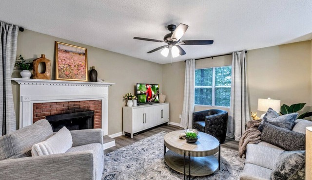 ATH - Comfortable 4BR Home for Extended Stay (rem)