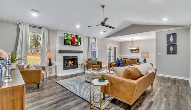 ATH - Hampton - 3BR - Pet Friendly - Fenced (dove)