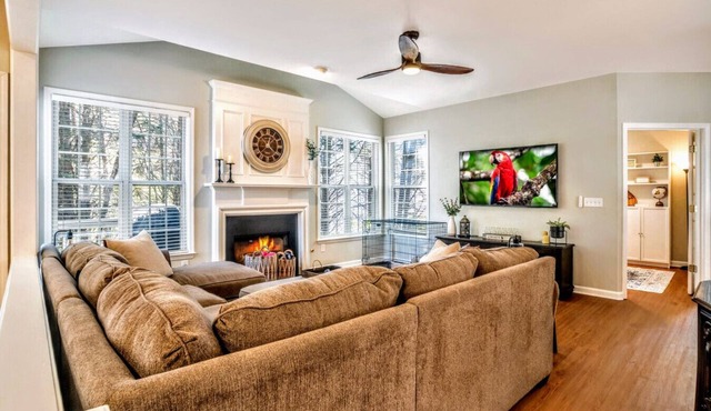 ATH - Immaculate 5BR Swim Tennis CulDeSac(sugar)