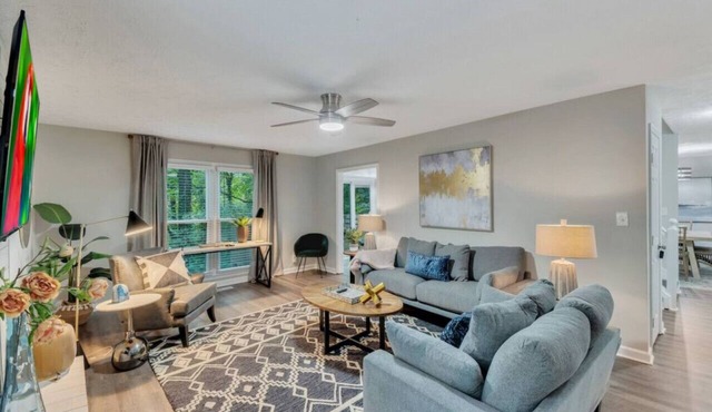 ATH - Sleeps 8 - 4 Beds - Pet Friendly - Moonlit