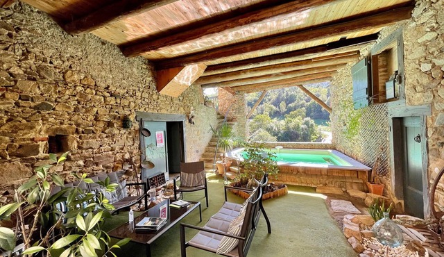 Athelis Room - Cozy Upstairs for 2 in Lavaudieu