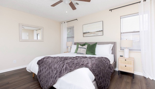 AtHome+1 Stay | 3BR Pet Friendly | Perry Fair