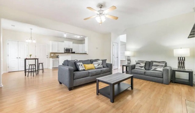 AtHome+1 Stay | Spacious 3BR | Above Ground Pool