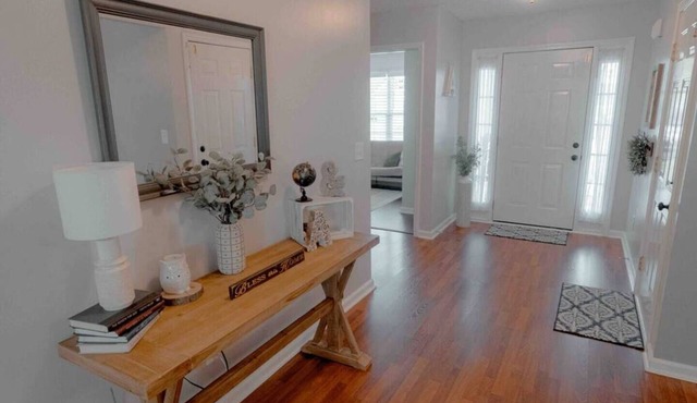 AtHome+1 Stay | Suburban 3 BR | Fenced Yard