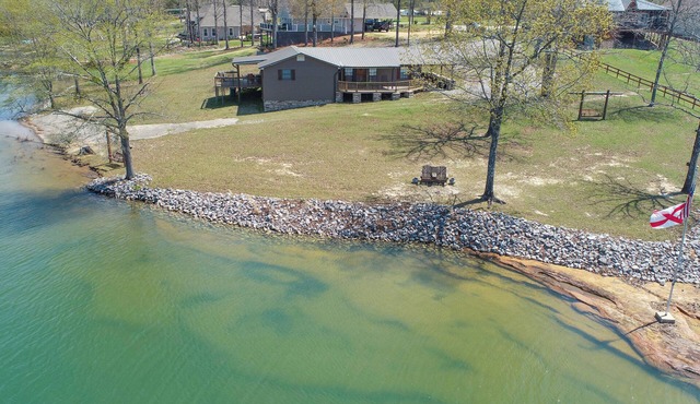 Atkins Point - Private lot - Easy access to water!