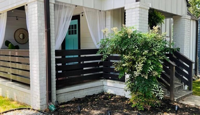 ATL: 6BR Triplex—Chic, Boho,Retro Vibes |Sleeps 16