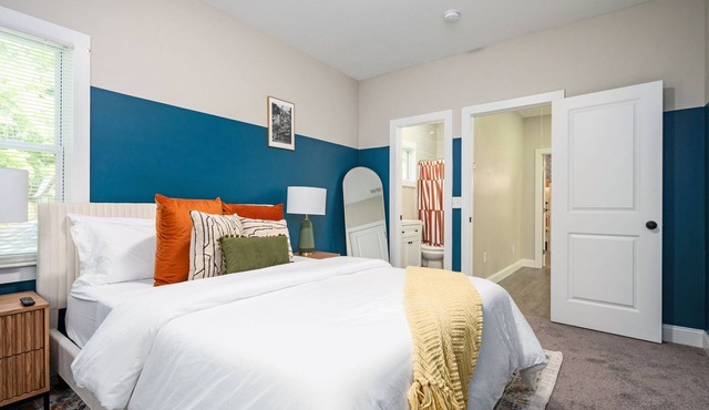 ATL Escape ~ Arcade I Fire pit I Patio!