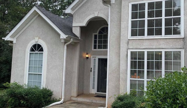 Atl. Motor Speedway- Tucked Away In Comfort 4 Bedrooms totaling, 7 Beds