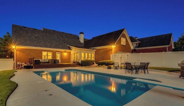 Atlanta 5BR Luxe Pool Retreat,Sleeps 12